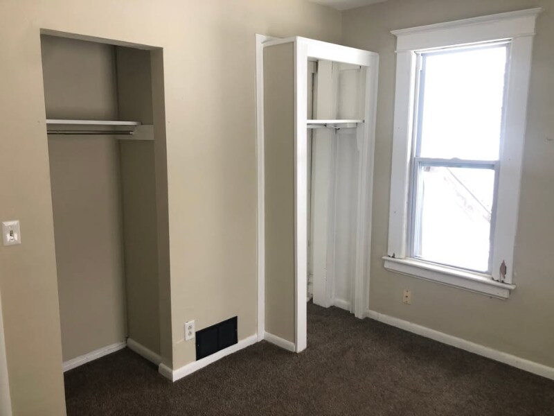 Building Photo - 1304 Forbes St