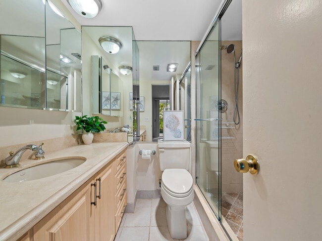 Building Photo - 3300 S Ocean Blvd