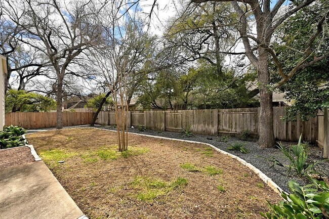 Building Photo - 11208 South Bay Ln
