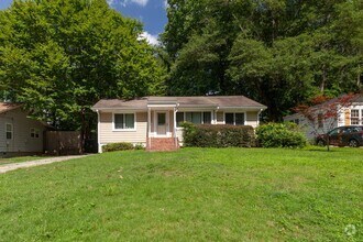 Building Photo - Spacious 3 beds & 3 Full Baths in Woodland...
