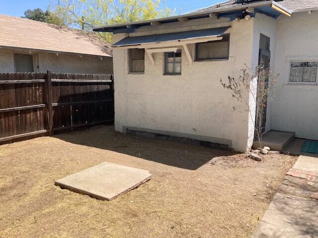 Building Photo - 917 N Hoff Ave