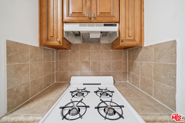 Building Photo - 339 S Detroit St