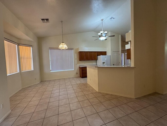 Building Photo - 3829 Camino del Vara