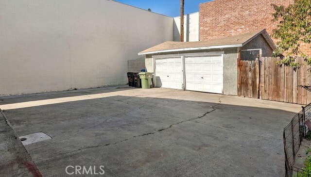 Building Photo - 911 W 40th Pl