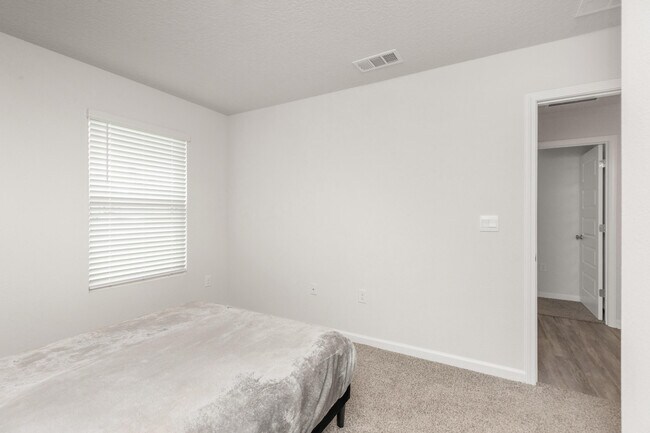 Building Photo - 3418 Phoenix Ct