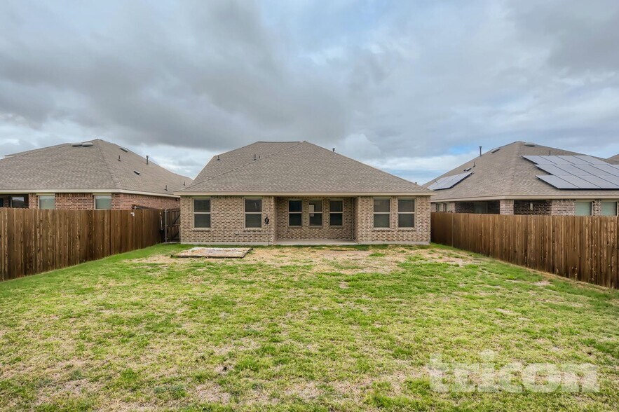 Building Photo - 1348 Renoir Dr