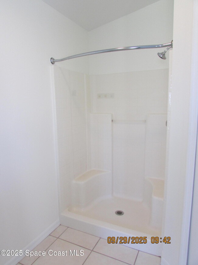 Building Photo - 2070 Tiburon Ln