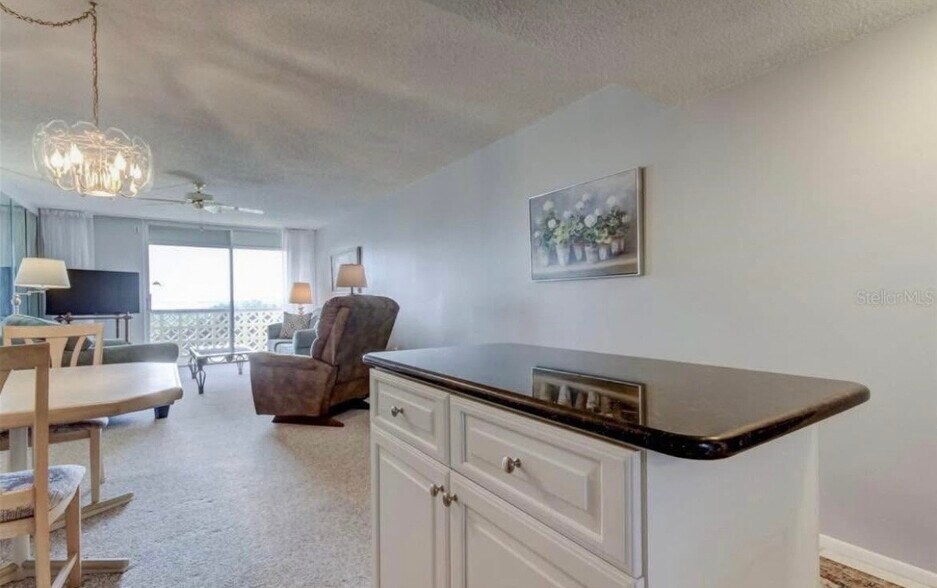 Building Photo - 9 Forbes Pl