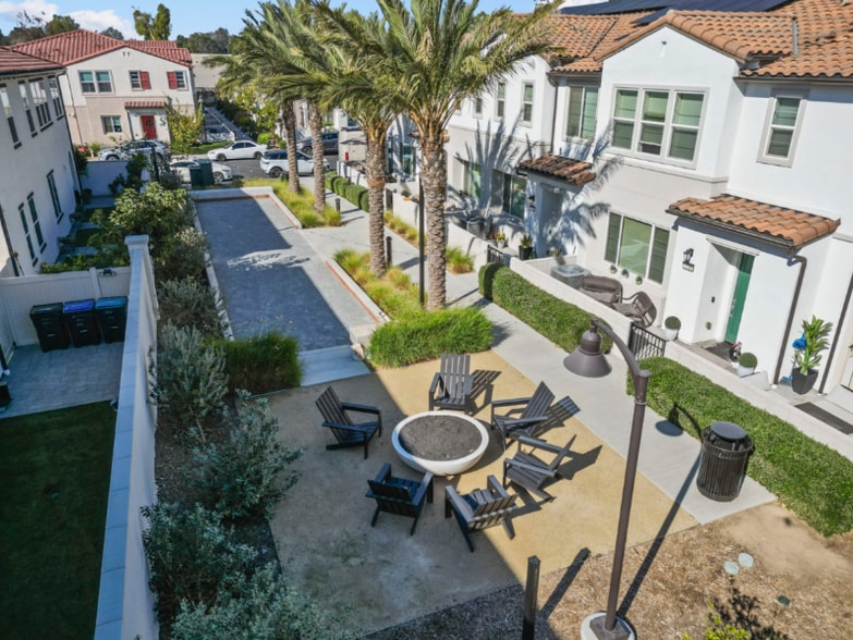 Building Photo - 2425 Little Rock Lane