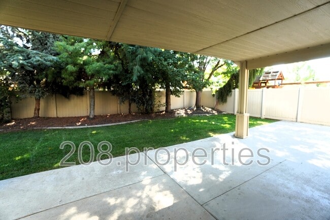 Building Photo - 2934 NW 11th Ave