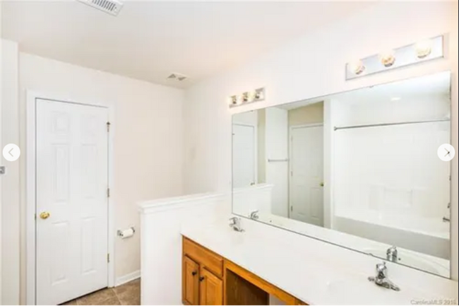 Building Photo - 14723 Lions Paw St