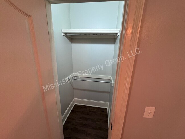 Building Photo - 3BR/3BA For Rent