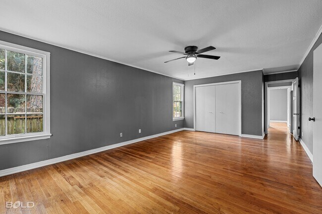 Building Photo - 1137 Schex Dr