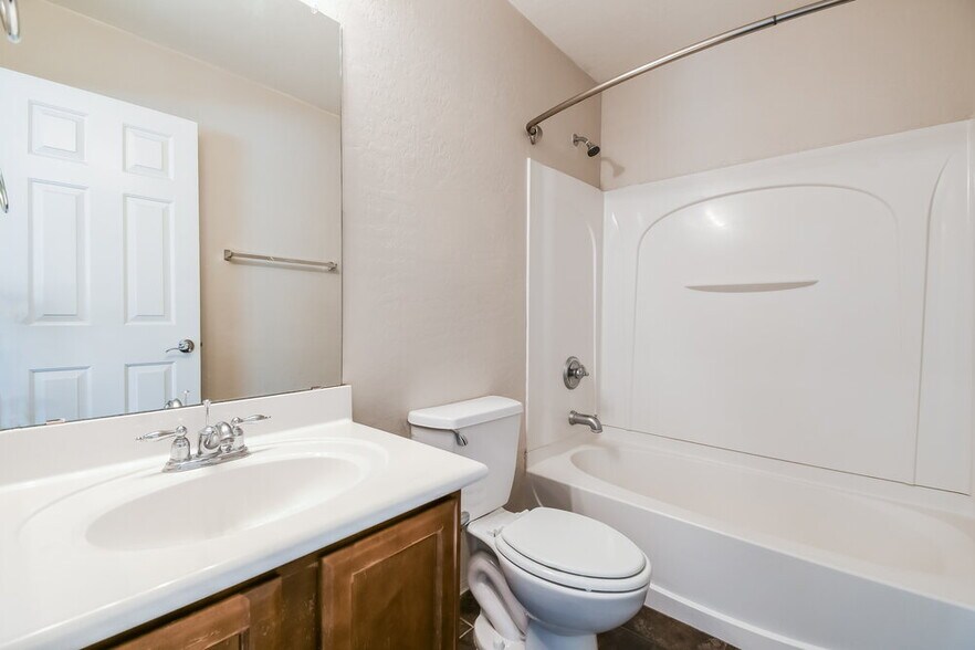 Building Photo - 1726 E Bradstock Way