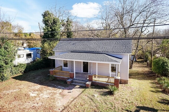 Building Photo - Renovated Two bedroom Home!