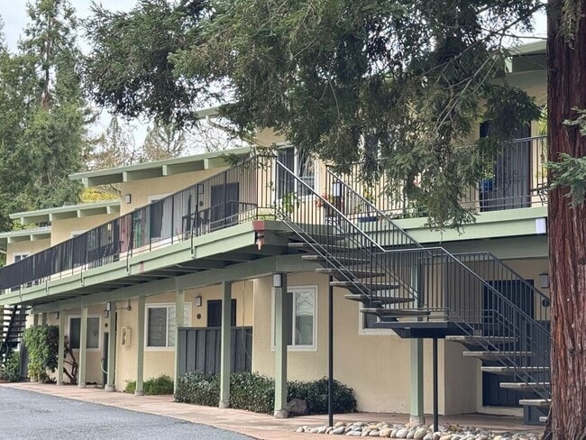 Building Photo - 241 Lafayette Cir