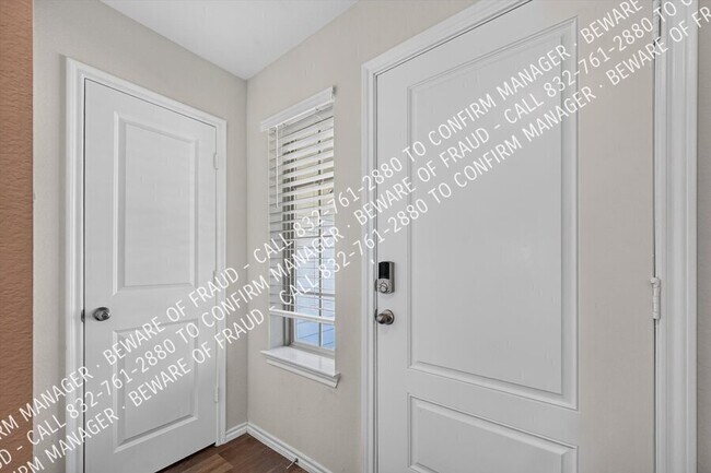 Building Photo - 6111 Shearwater Rd