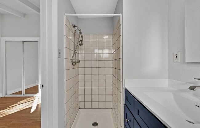 Building Photo - 3BD/2BA Single-Family Hayward Home for Rent 2 min From Ruus Elementary!