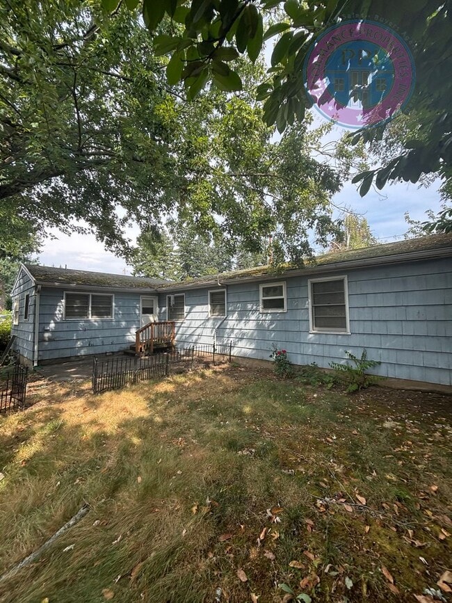 Building Photo - Charming home in NE Portland in the David ...