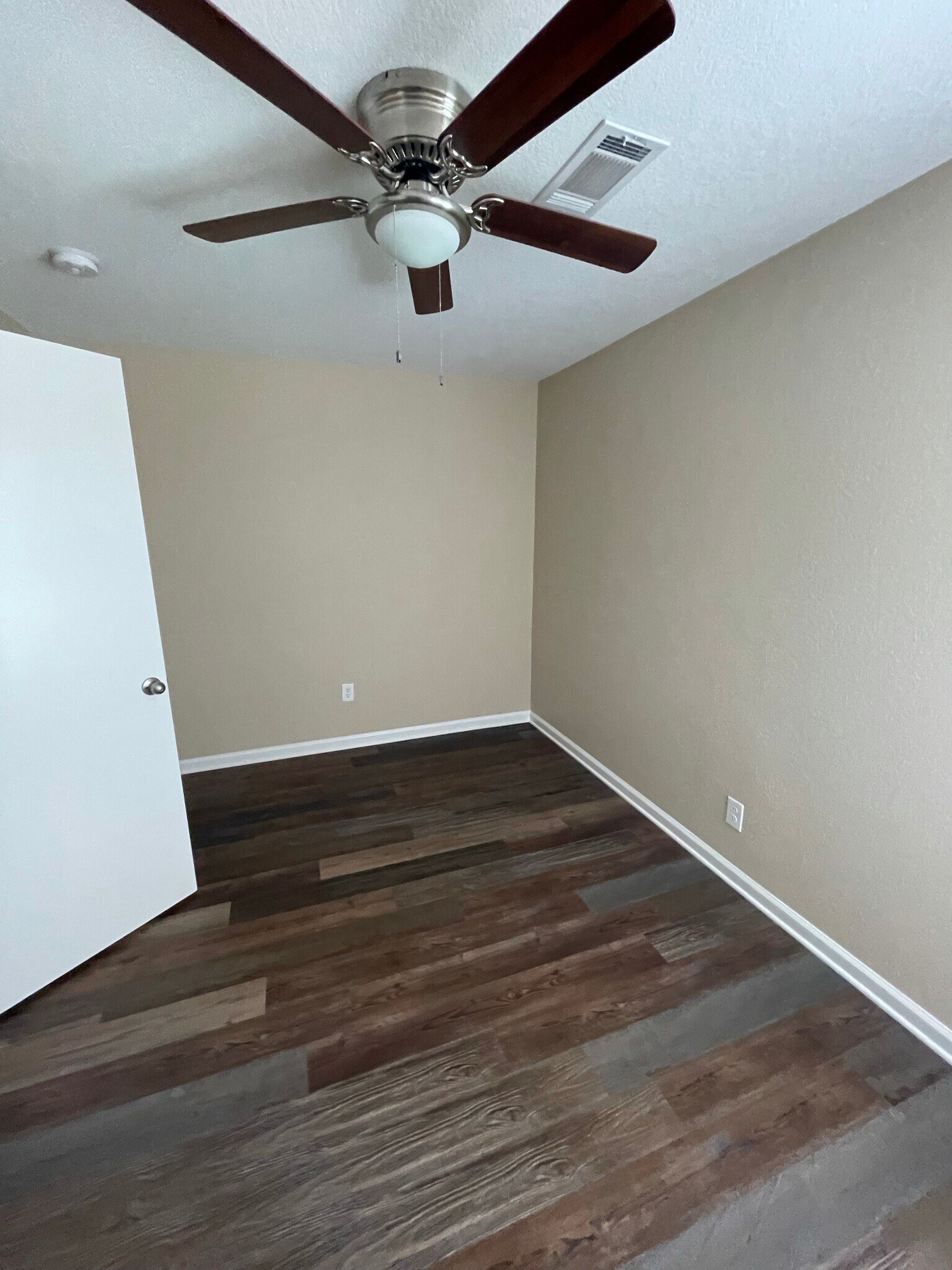 Building Photo - 412 Parkhill Cv