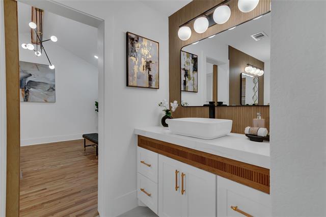 Building Photo - 1237 Airline Dr