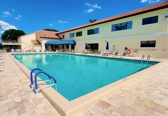 Building Photo - 10678 Ocean Palm Way