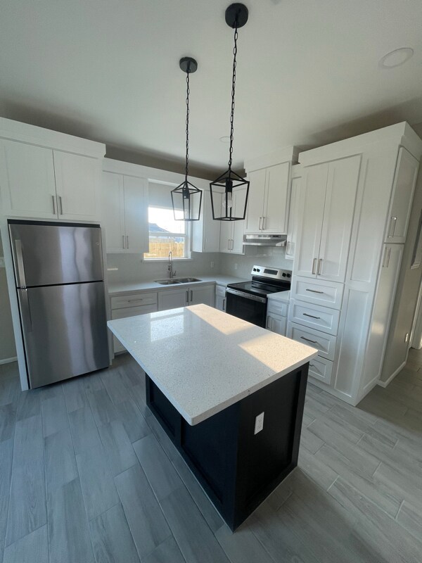 Building Photo - 3706 Chapa Ave