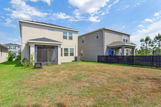 Building Photo - 3 bedroom, 2.5 bath, 2 car garage Home in ...