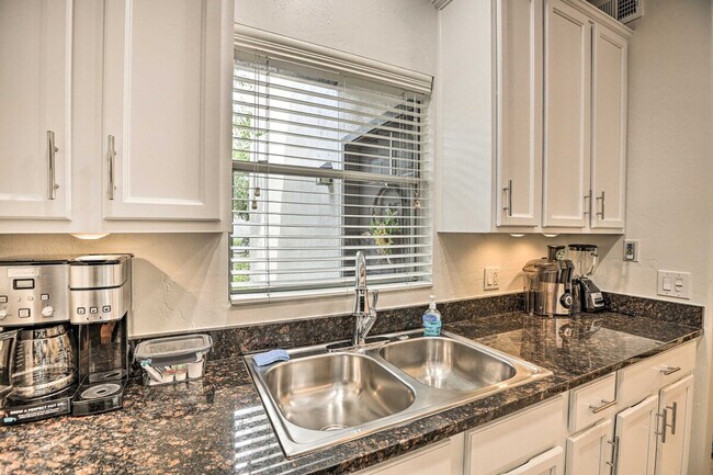 Building Photo - 14145 N 92nd St