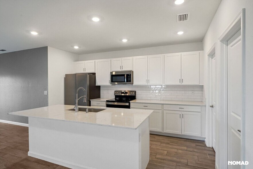 Building Photo - 996 Bent Creek Dr