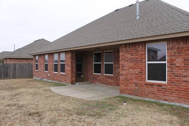 Building Photo - 10217 SW 28th Cir