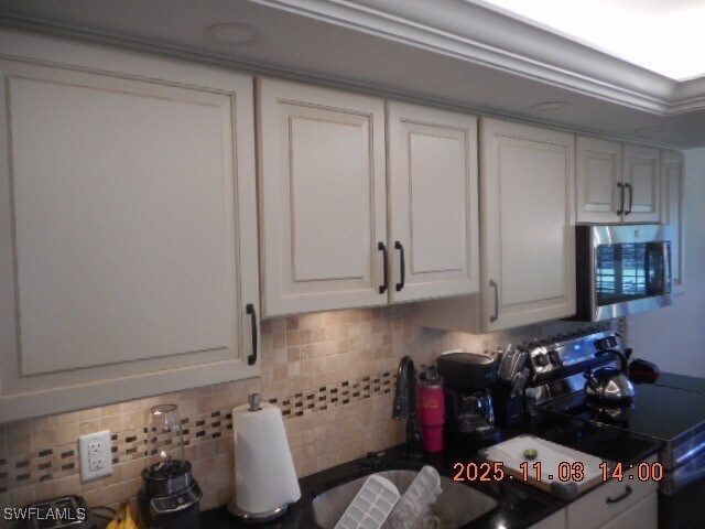 Building Photo - 27790 Hacienda E Blvd