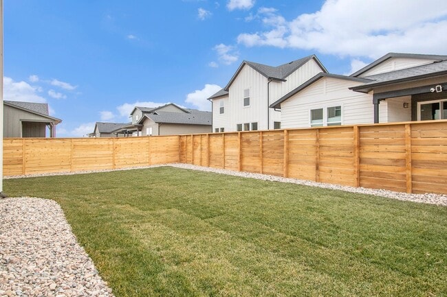 Building Photo - Exquisite 3 Bed 2.5 Bath Single Family Home