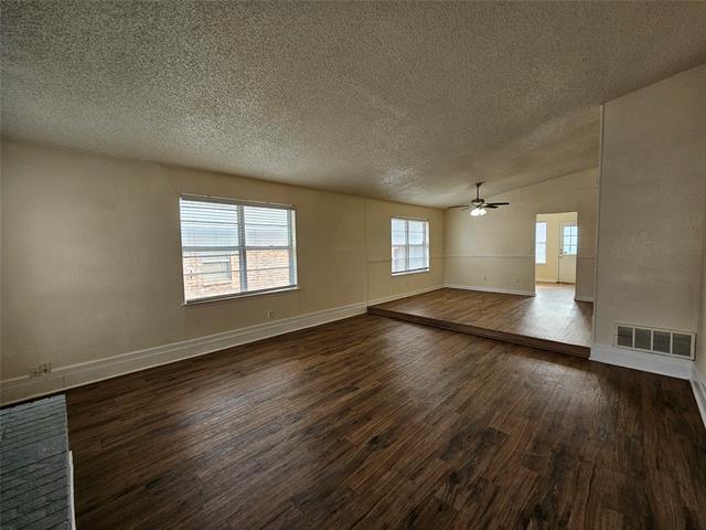 Building Photo - 308 Royal Field Dr