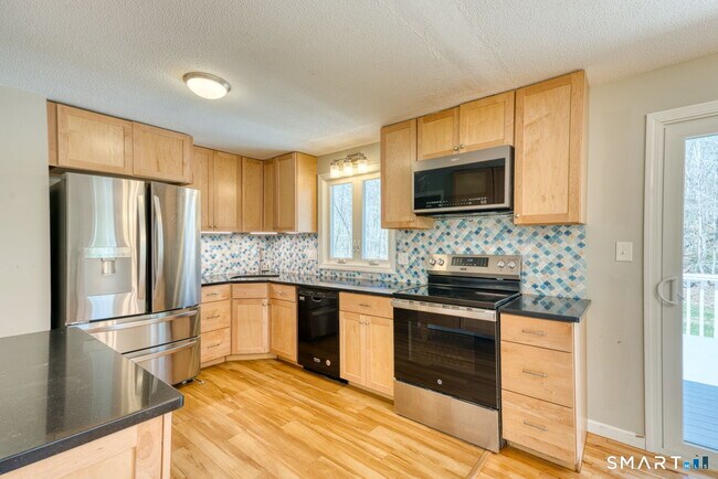 Building Photo - 371 Warrenville Rd