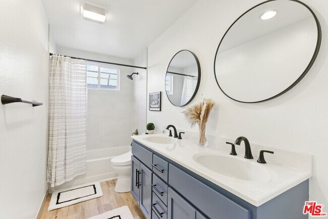 Building Photo - 665 Washington Blvd