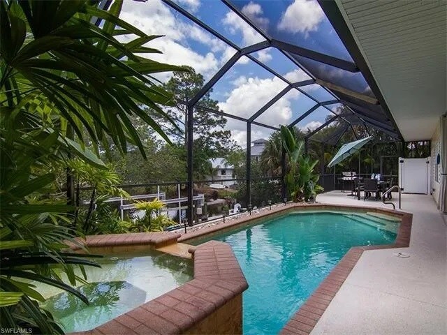 Building Photo - 27100 Flamingo Dr