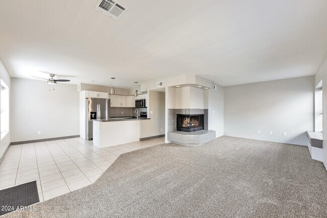 Building Photo - 14849 N Kings Way