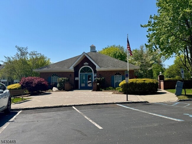 Building Photo - 774 Sassafras Ct
