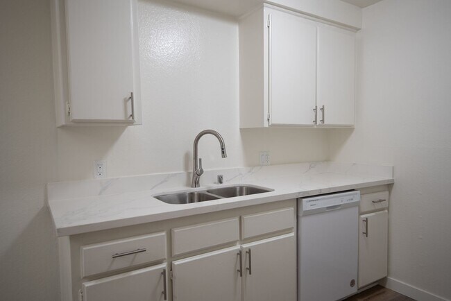 Building Photo - 11225 Huston St