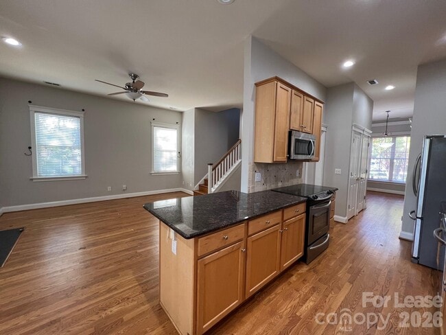 Building Photo - 8523 Lindholm Dr