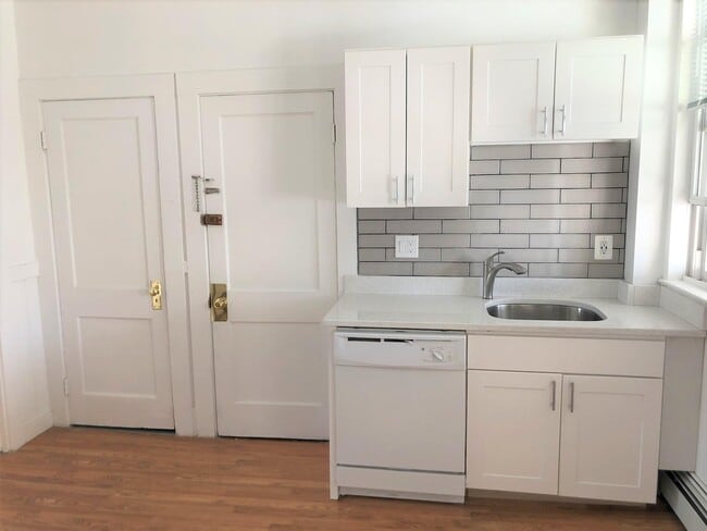 Building Photo - 56 Portsmouth St