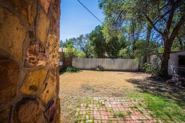 Building Photo - Pre Lease this Tech Terrace Beauty