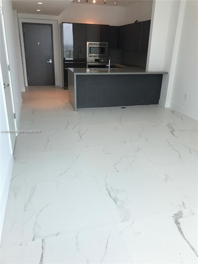 Building Photo - 1080 Brickell Ave