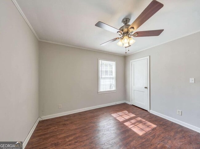 Building Photo - 652 Mozley Dr SE