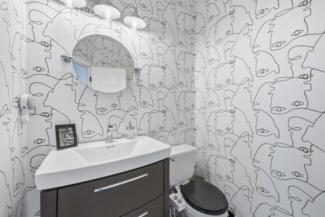 Building Photo - 1817 Carlson Dr