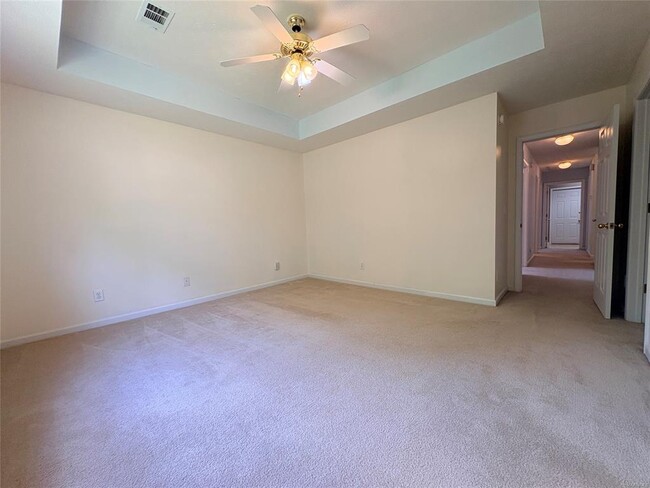 Building Photo - 1684 Hawthorne Ln