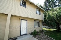 Building Photo - 1009 N Stilson Rd