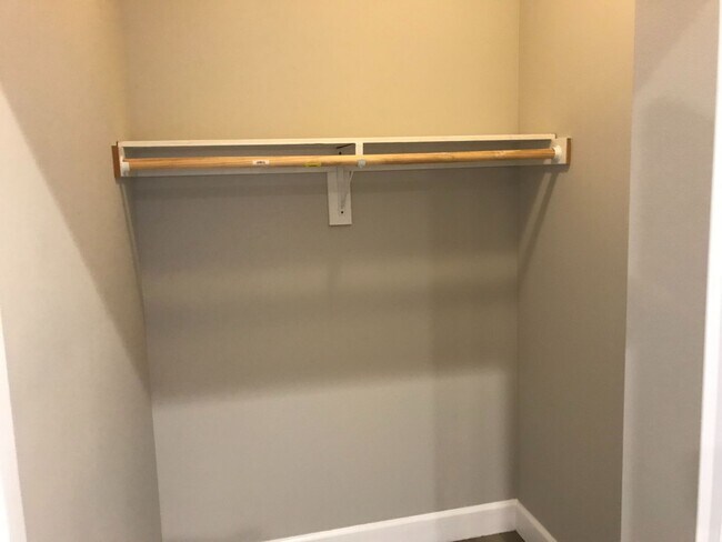 Building Photo - 74(860)