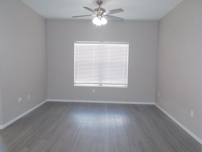 Building Photo - Bright Ground-Floor Condo in Gated Traverse Point with Pool & Spa Amenities